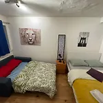 Cozy Rooms Near Central London