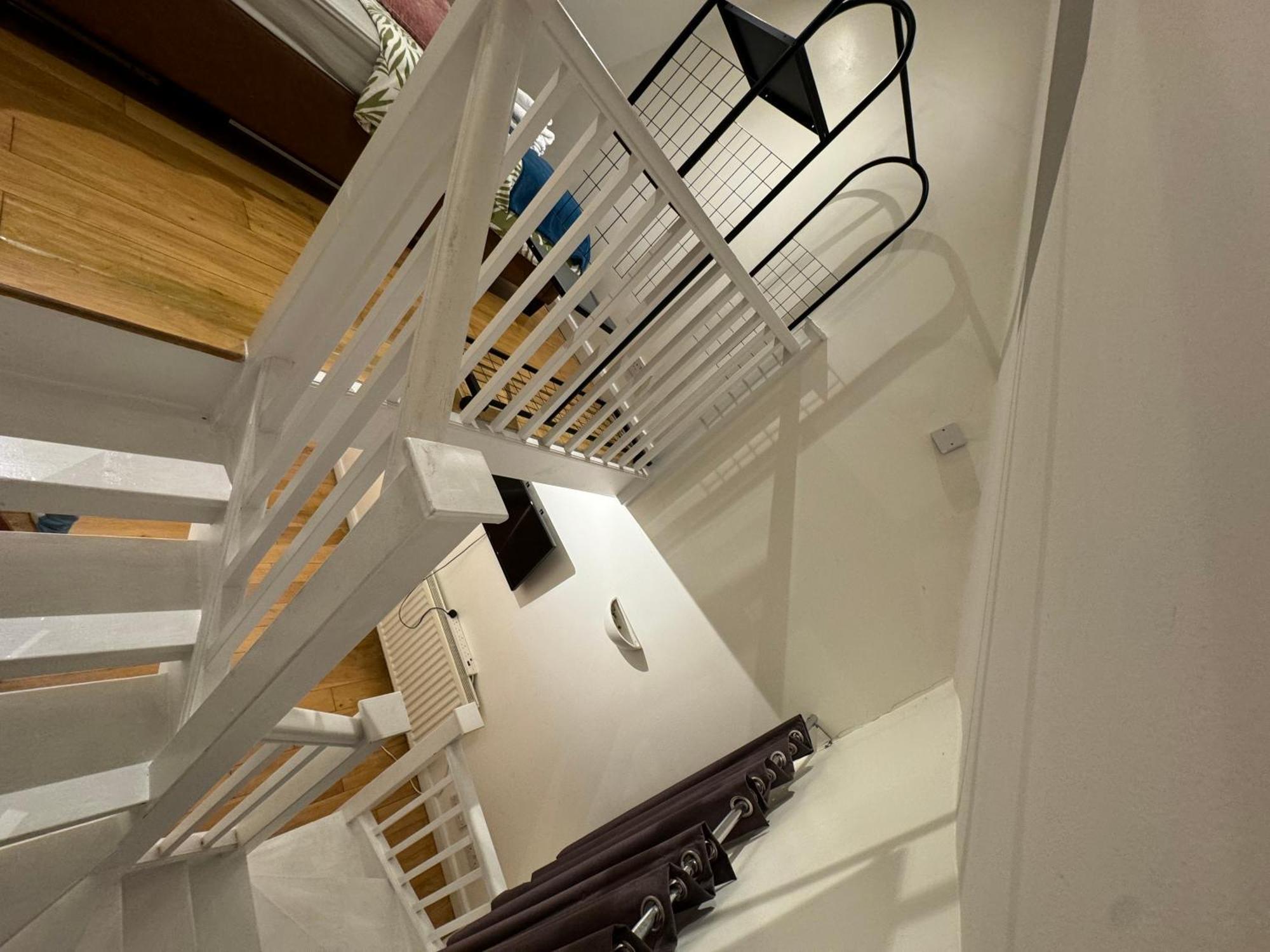 Cozy Near London