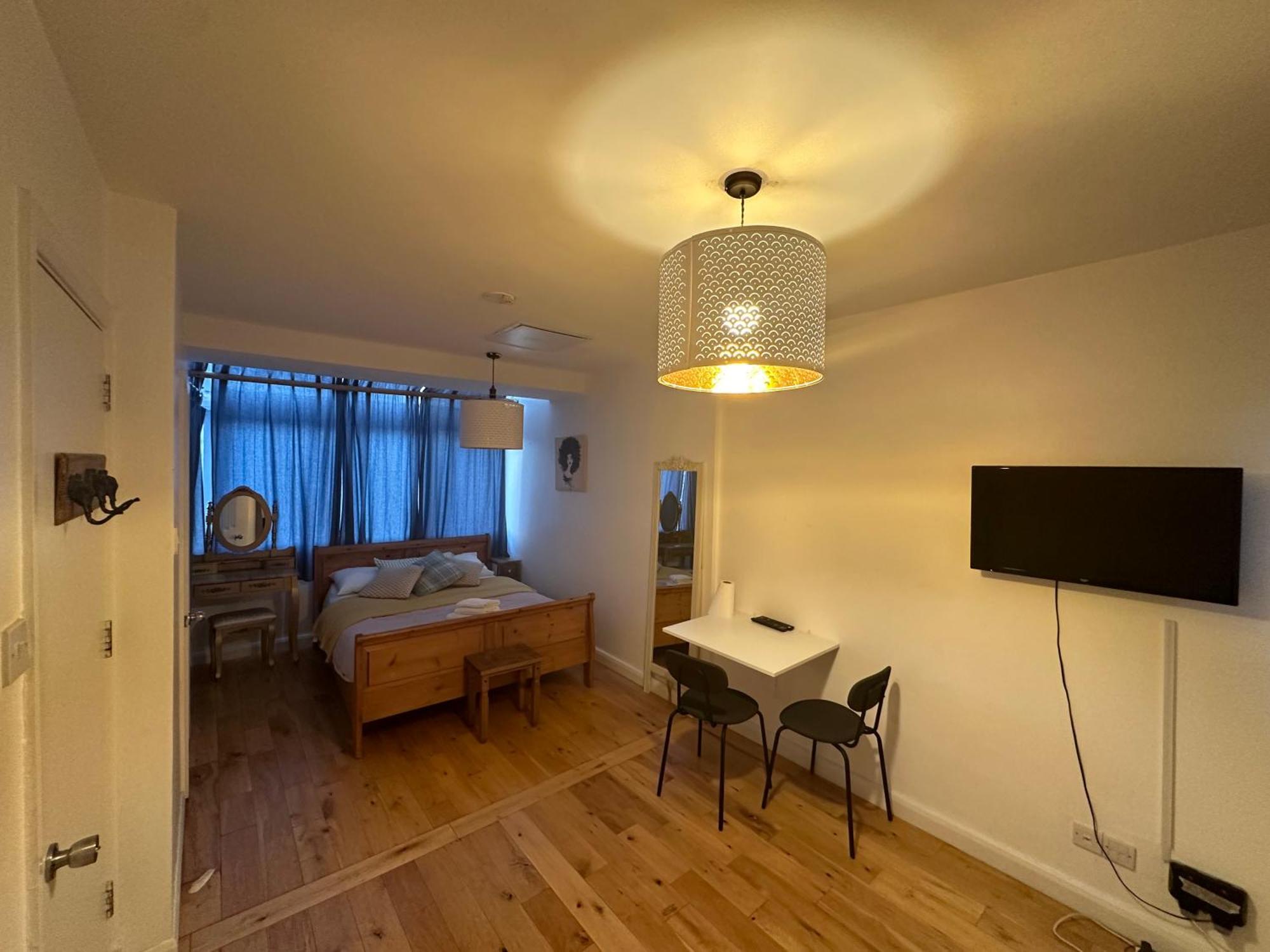 Cozy Near * London